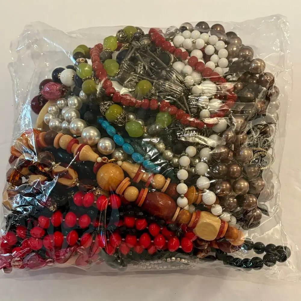 Jewelry Junk Lot Necklaces 3 lbs Vintage Variety Beads Pendants Wear Repair
